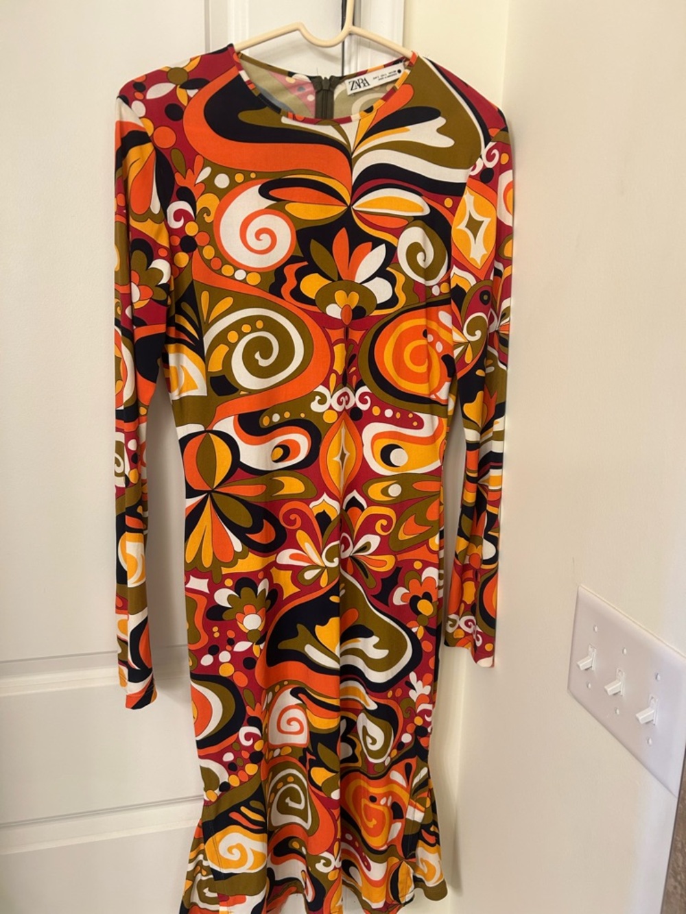Zara Retro Swirl Long Sleeve Dress in Orange, Olive & Black size L